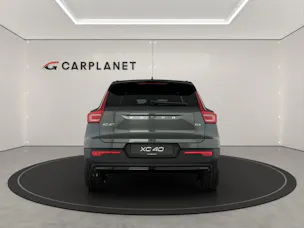 VOLVO XC40 2.0 B3 MH Plus Dark