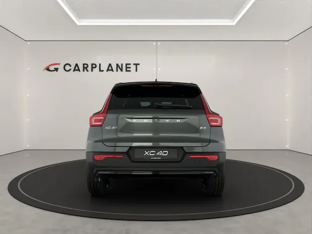 Volvo XC40 2.0 B3 MH Plus Dark