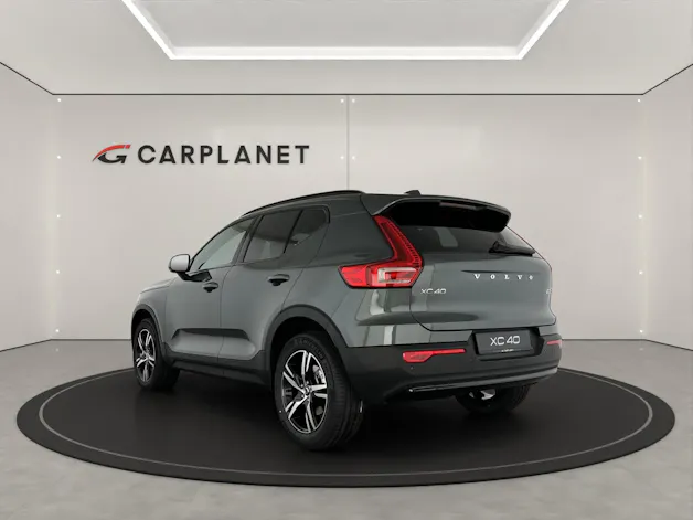 Volvo XC40 2.0 B3 MH Plus Dark