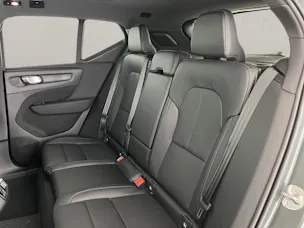 VOLVO XC40 2.0 B3 MH Plus Dark