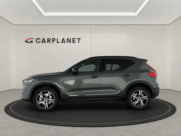 Volvo XC40 2.0 B3 MH Plus Dark