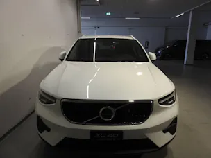 VOLVO XC40 2.0 B3 MH Core
