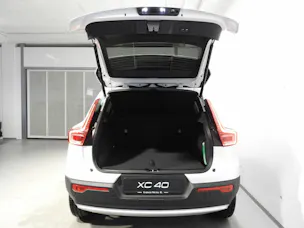 VOLVO XC40 2.0 B3 MH Core