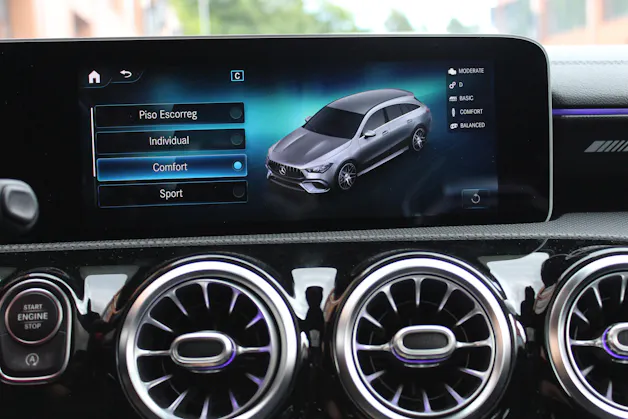 Mercedes-Benz CLA Shooting Brake 45 S AMG 4Matic+ 8G-DCT