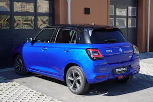 Suzuki Swift 1.2 Compact Top Hybrid CVT - * Tempomat Adapt. * Caméra de recul * Sièges chauffants * Apple Car Play * Aides Conduites"