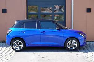 Suzuki Swift 1.2 Compact Top Hybrid CVT - * Tempomat Adapt. * Caméra de recul * Sièges chauffants * Apple Car Play * Aides Conduites"
