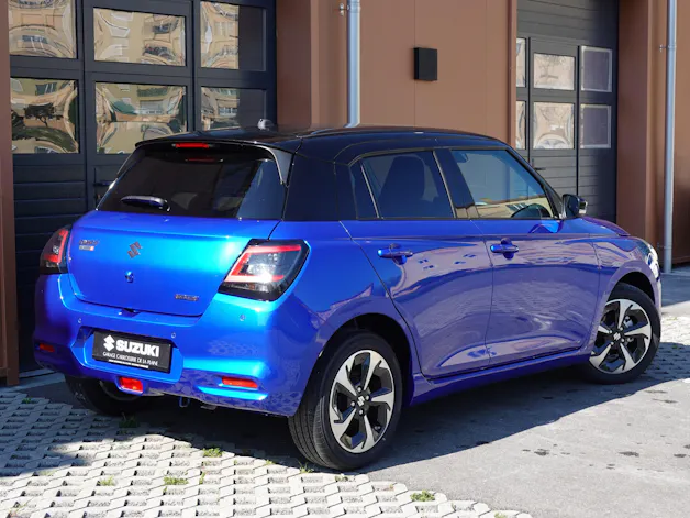 Suzuki Swift 1.2 Compact Top Hybrid CVT - * Tempomat Adapt. * Caméra de recul * Sièges chauffants * Apple Car Play * Aides Conduites"
