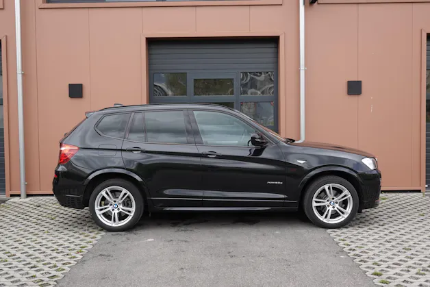 BMW X3 xDrive 20d -" Pack M * Capteur + Camera de Recul * intérieur cuir * jantes 19 pouces * sièges chauffants+électriques "