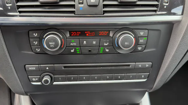 BMW X3 xDrive 20d -" Pack M * Capteur + Camera de Recul * intérieur cuir * jantes 19 pouces * sièges chauffants+électriques "