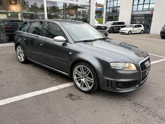 AUDI RS4 Avant 4.2 V8 quattro