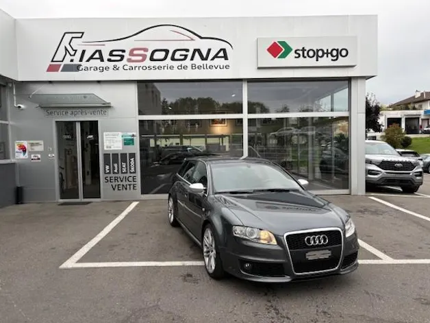 AUDI RS4 Avant 4.2 V8 quattro