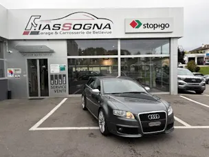 AUDI RS4 Avant 4.2 V8 quattro