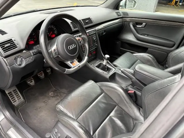 AUDI RS4 Avant 4.2 V8 quattro
