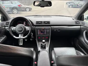 AUDI RS4 Avant 4.2 V8 quattro