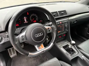 AUDI RS4 Avant 4.2 V8 quattro