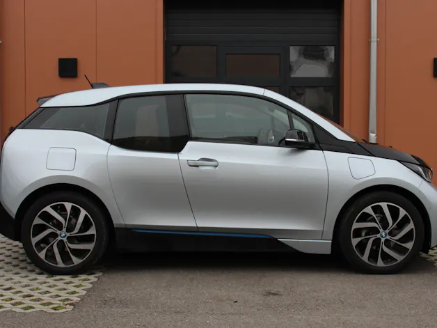 BMW i3 (60Ah) Range Extender - "Véhicule CH * 8 Roues * Harman&Kardon * Essence/Electrique * Expertisé du jour"