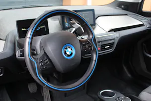 BMW i3 (60Ah) Range Extender - "Véhicule CH * 8 Roues * Harman&Kardon * Essence/Electrique * Expertisé du jour"