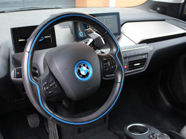 BMW i3 (60Ah) Range Extender - "Véhicule CH * 8 Roues * Harman&Kardon * Essence/Electrique * Expertisé du jour"