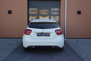 MERCEDES-BENZ A 200 Night Star "* Régulateur de vitesse * Sièges chauffantes * jantes 18 * intérieur cuir/tissus "