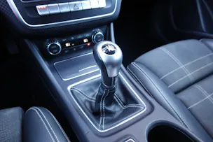 MERCEDES-BENZ A 200 Night Star "* Régulateur de vitesse * Sièges chauffantes * jantes 18 * intérieur cuir/tissus "