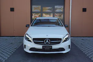MERCEDES-BENZ A 200 Night Star "* Régulateur de vitesse * Sièges chauffantes * jantes 18 * intérieur cuir/tissus "