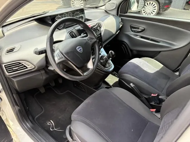 Lancia Ypsilon 0.9 TwinAir Gold S/S