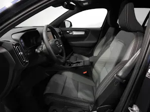 VOLVO XC40 2.0 B3 MH Core
