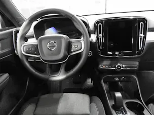 VOLVO XC40 2.0 B3 MH Core