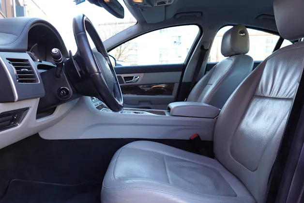 Jaguar XF 3.0d S V6 Portfolio - "8 Roues * Expertisé 08.2025"