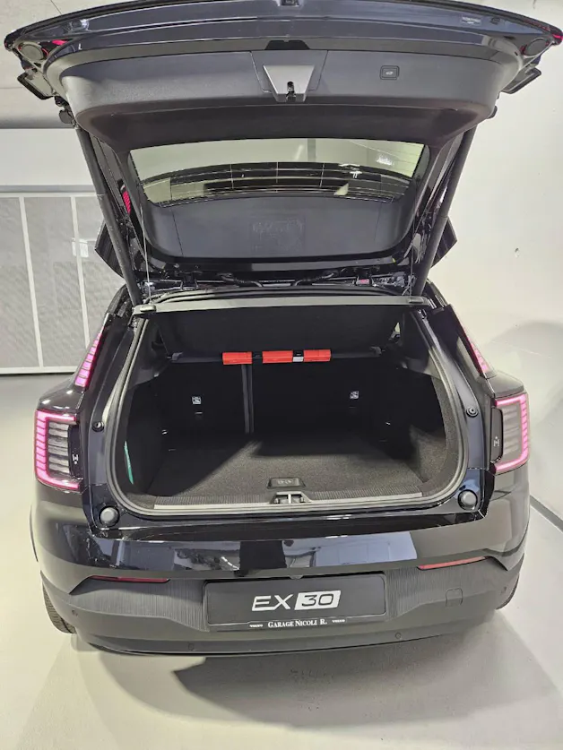 Volvo EX 30 E60 Twin Ultra Swiss Black Edition