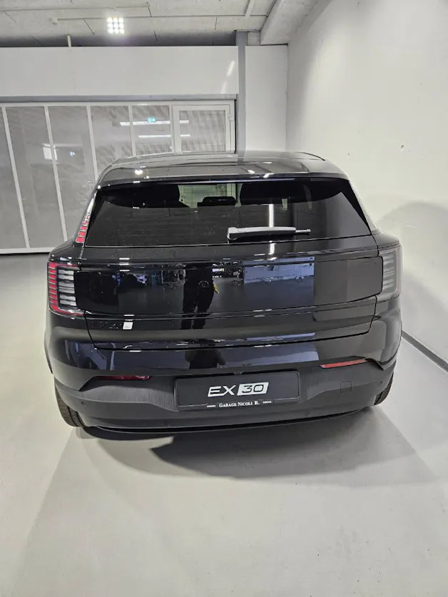 Volvo EX 30 E60 Twin Ultra Swiss Black Edition