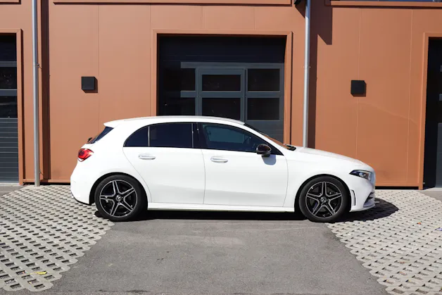 Mercedes-Benz A 250 AMG Line 7G-DCT "*Pack AMG Line * Caméra de Recul * Tempomat Adaptatif * Clim Auto * Sièges AMG * Aide à la Conduite *"