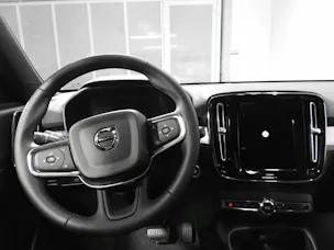 VOLVO XC40 2.0 B3 MH Core