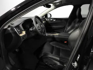 VOLVO XC60 2.0 T6 TE Plus Dark eAWD
