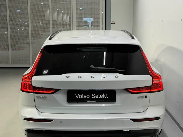 VOLVO V60 2.0 B5 Plus Dark AWD