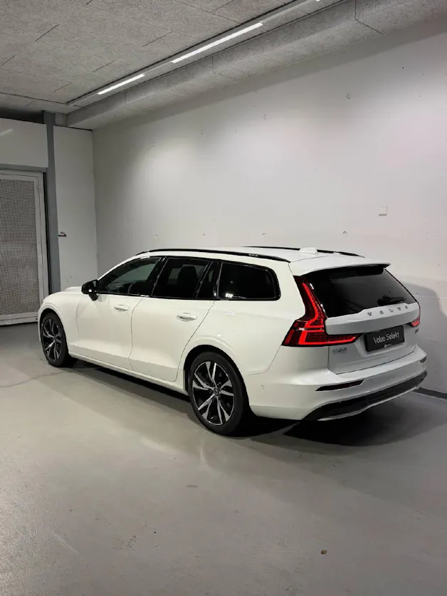 VOLVO V60 2.0 B5 Plus Dark AWD