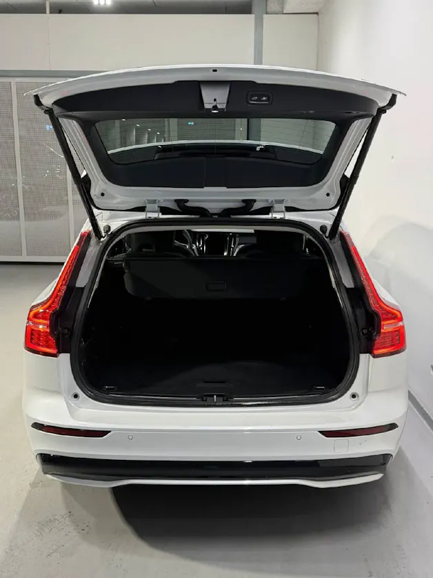 VOLVO V60 2.0 B5 Plus Dark AWD