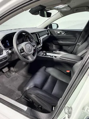VOLVO V60 2.0 B5 Plus Dark AWD