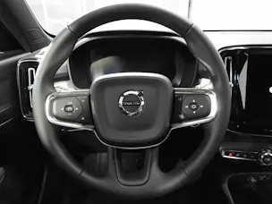VOLVO XC40 2.0 B3 MH Core