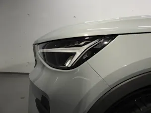 VOLVO XC40 2.0 B3 MH Core