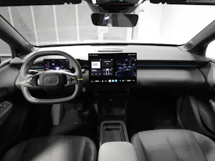 Lynk & Co 02