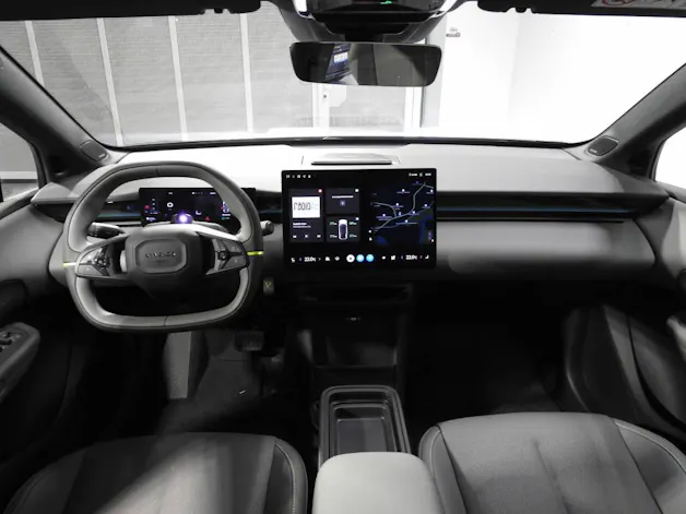 Lynk & Co 02