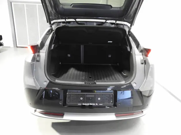 Lynk & Co 02