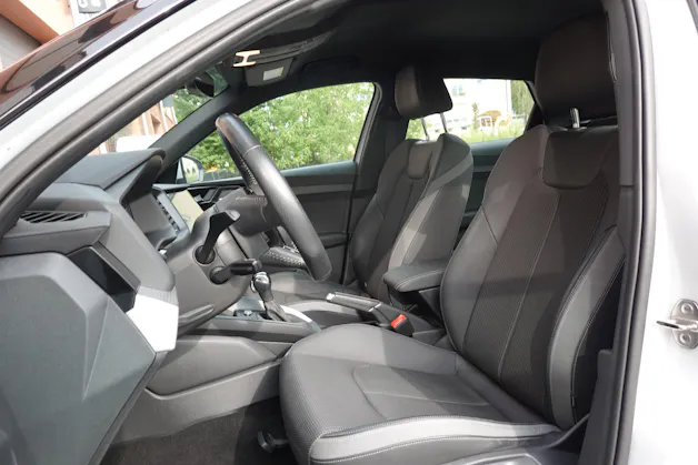Audi A1 Sportback 30 TFSI S Line S-tronic - "CH Auto * S-Line Inté & Exté * Service Gratuit * Jantes 17 * Temp. Adapt"