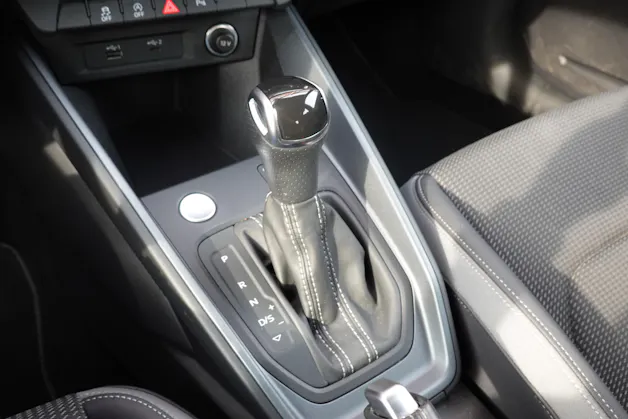 Audi A1 Sportback 30 TFSI S Line S-tronic - "CH Auto * S-Line Inté & Exté * Service Gratuit * Jantes 17 * Temp. Adapt"