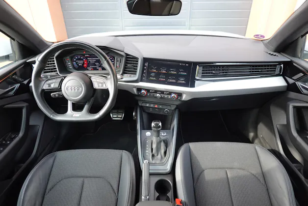 Audi A1 Sportback 30 TFSI S Line S-tronic - "CH Auto * S-Line Inté & Exté * Service Gratuit * Jantes 17 * Temp. Adapt"