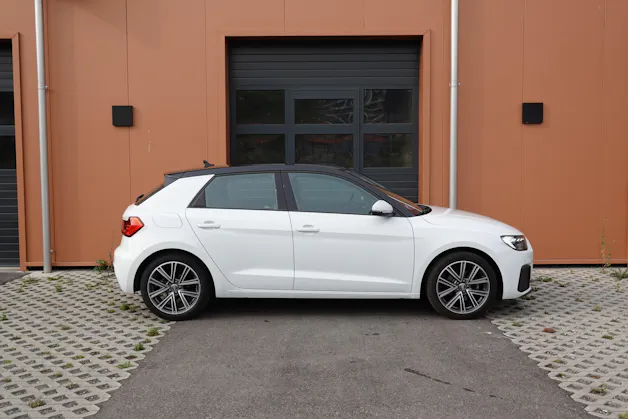 Audi A1 Sportback 30 TFSI S Line S-tronic - "CH Auto * S-Line Inté & Exté * Service Gratuit * Jantes 17 * Temp. Adapt"