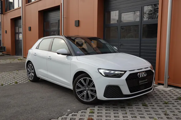 Audi A1 Sportback 30 TFSI S Line S-tronic - "CH Auto * S-Line Inté & Exté * Service Gratuit * Jantes 17 * Temp. Adapt"
