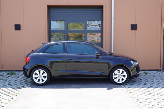 Audi A1 1.4 TFSI "* Vehicule CH * Radio Bluetooth * Capteur stationnement * Phares auto *"