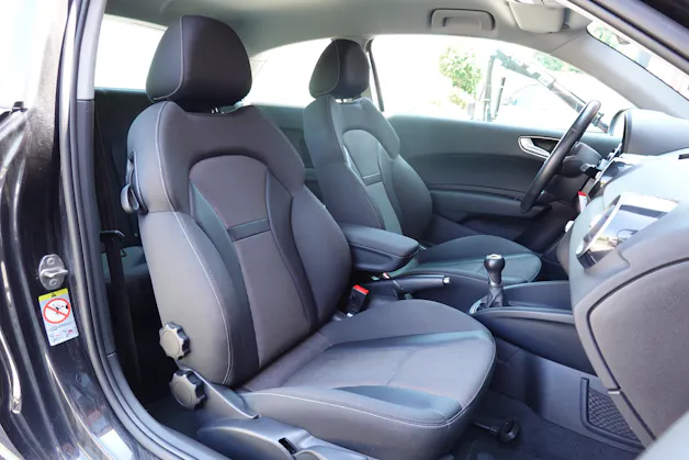 Audi A1 1.4 TFSI "* Vehicule CH * Radio Bluetooth * Capteur stationnement * Phares auto *"